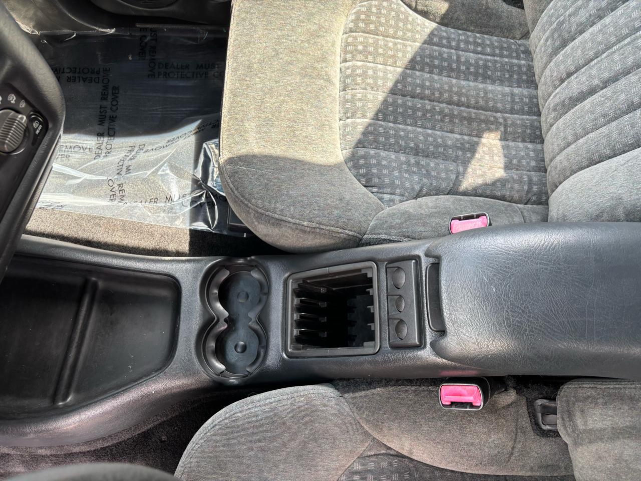 Chevrolet Blazer LS 2-Door 2WD 2001