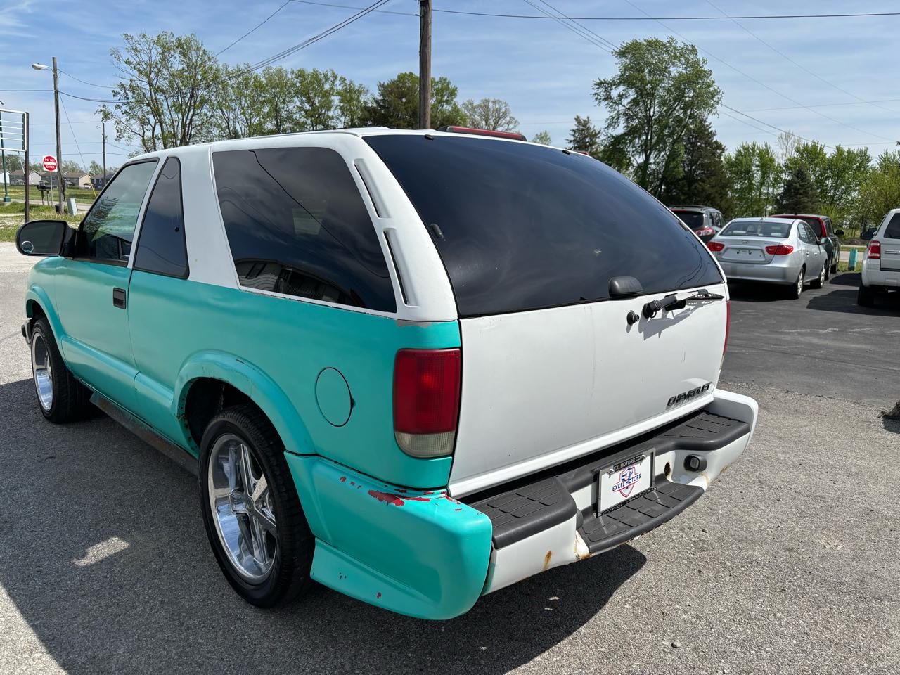 Chevrolet Blazer LS 2-Door 2WD 2001