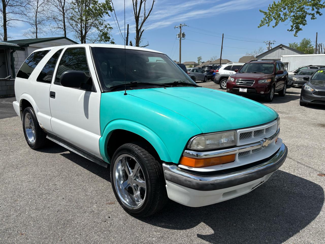 Chevrolet Blazer LS 2-Door 2WD 2001