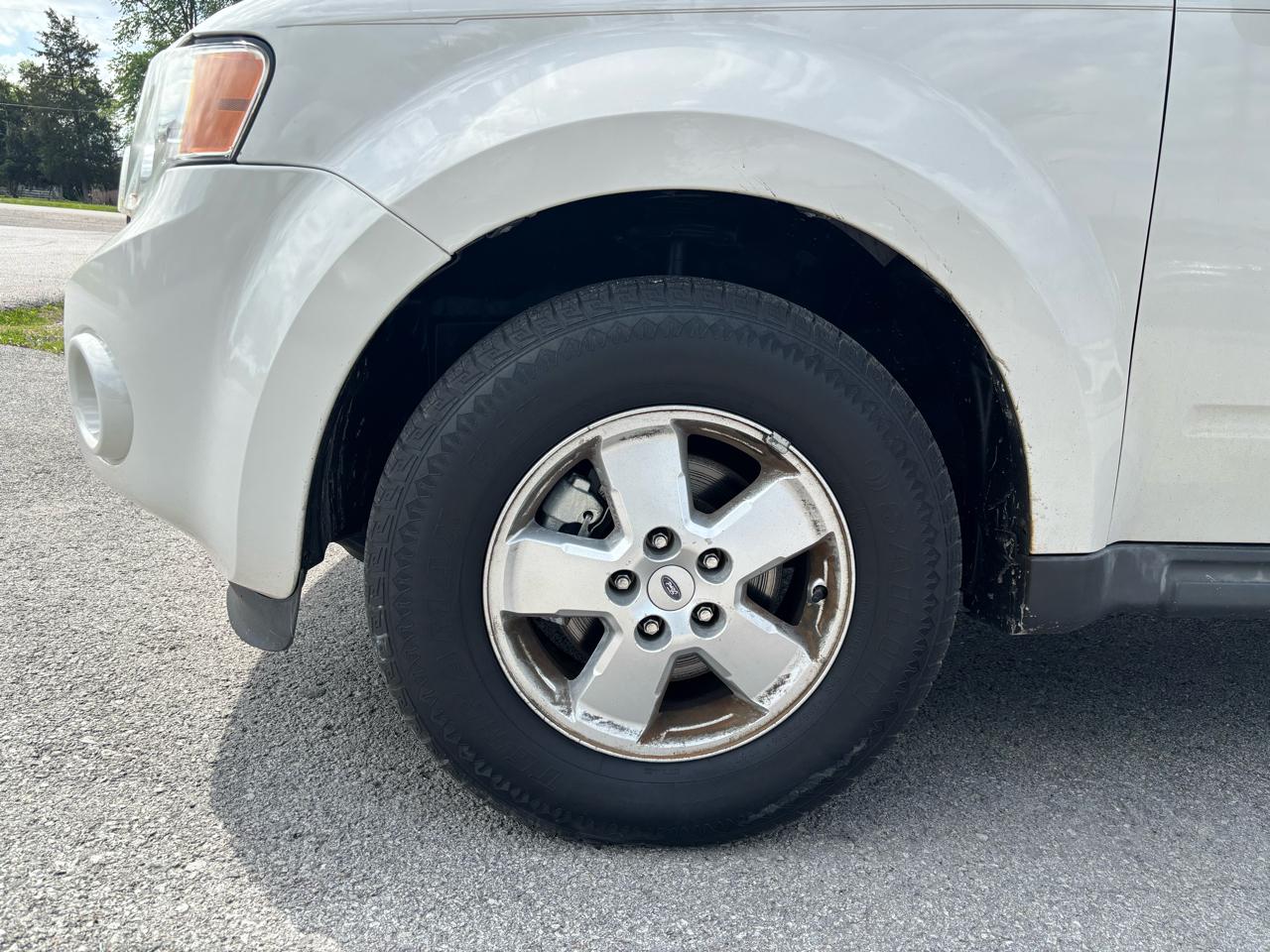 Ford Escape XLT FWD 2011