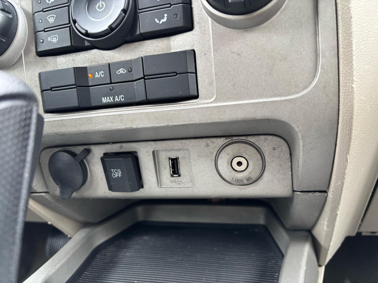 Ford Escape XLT FWD 2011