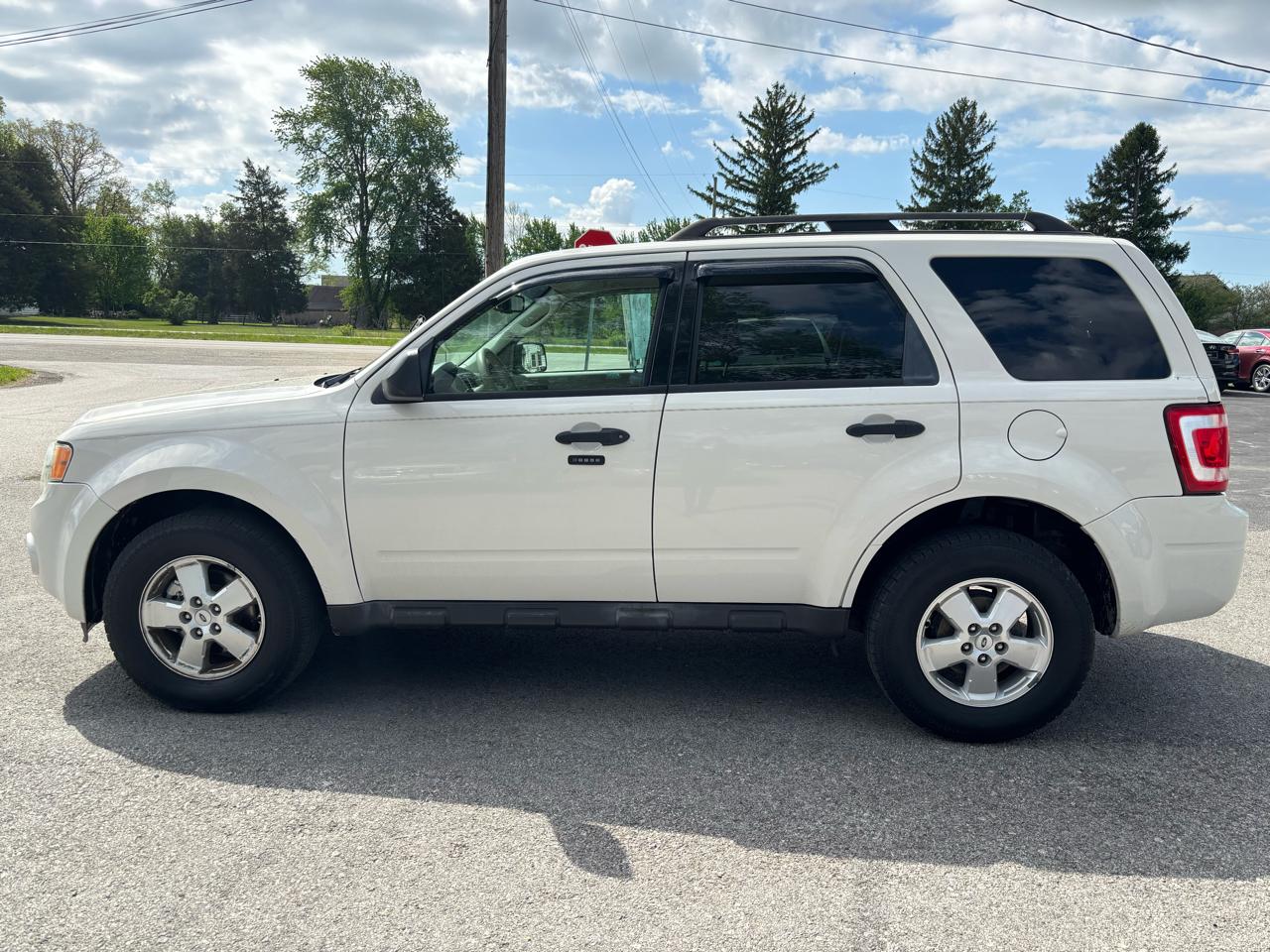 Ford Escape XLT FWD 2011