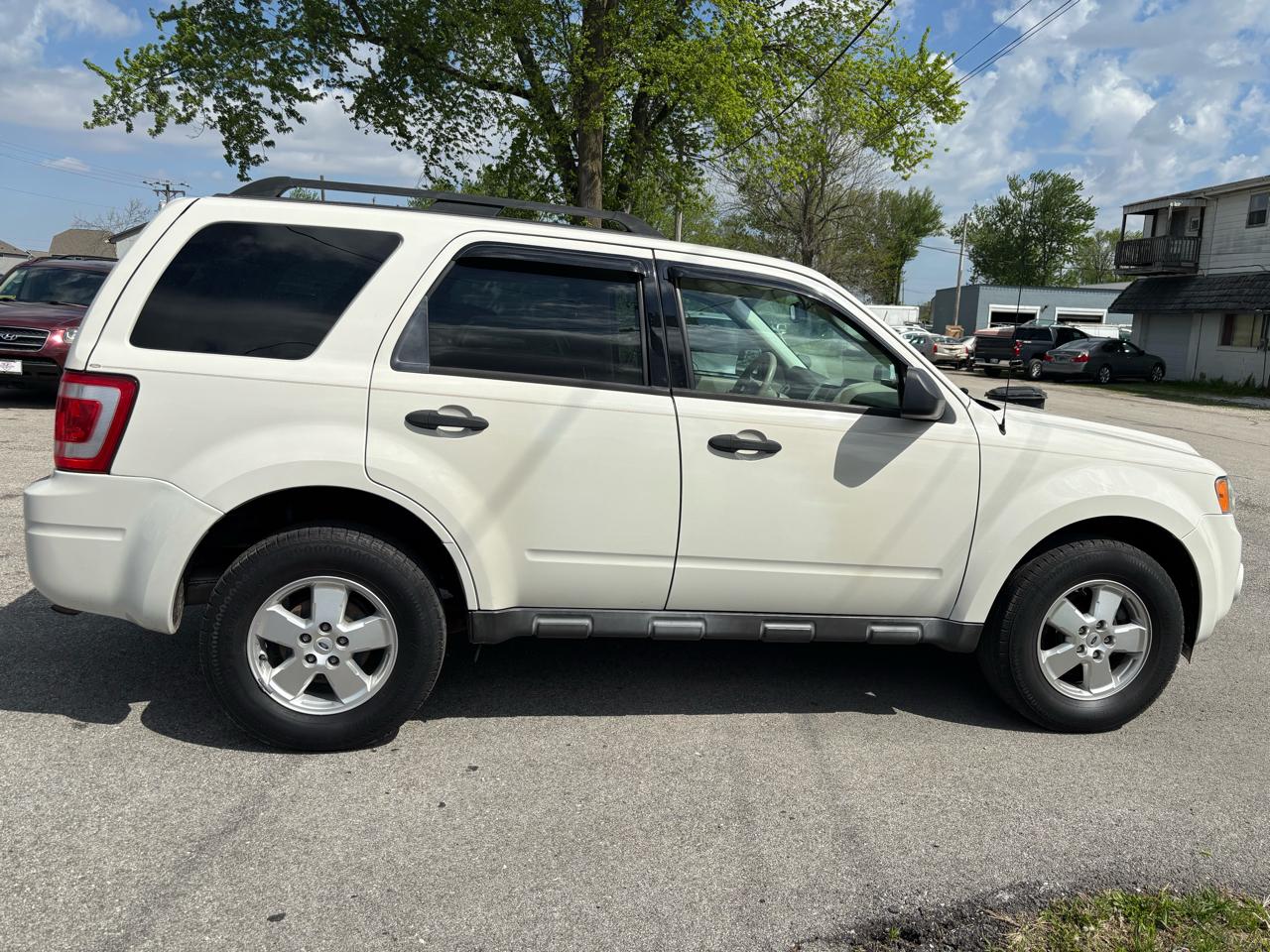 Ford Escape XLT FWD 2011