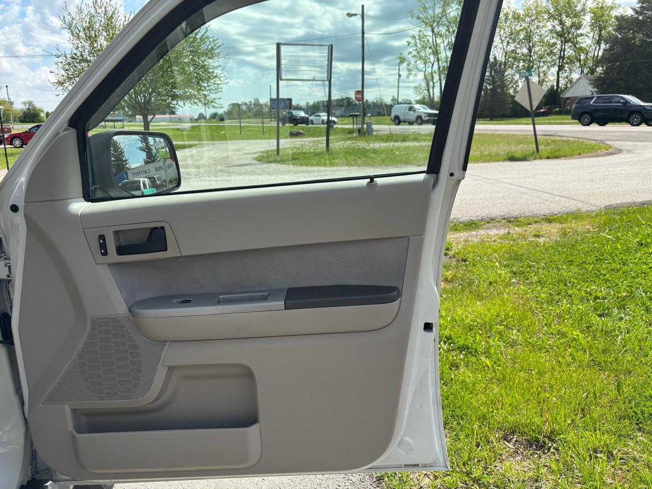 Ford Escape XLT FWD 2011