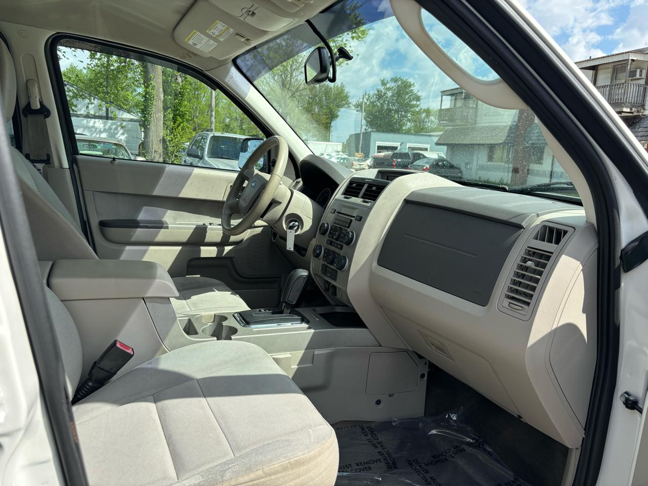 Ford Escape XLT FWD 2011