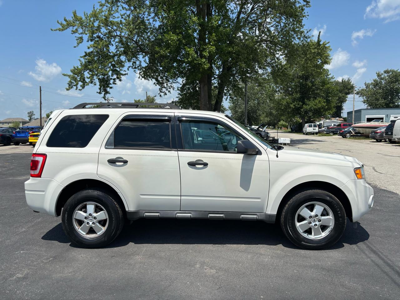 Ford Escape XLT FWD 2011