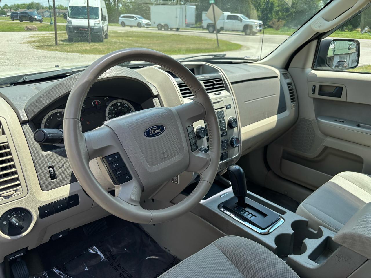 Ford Escape XLT FWD 2011