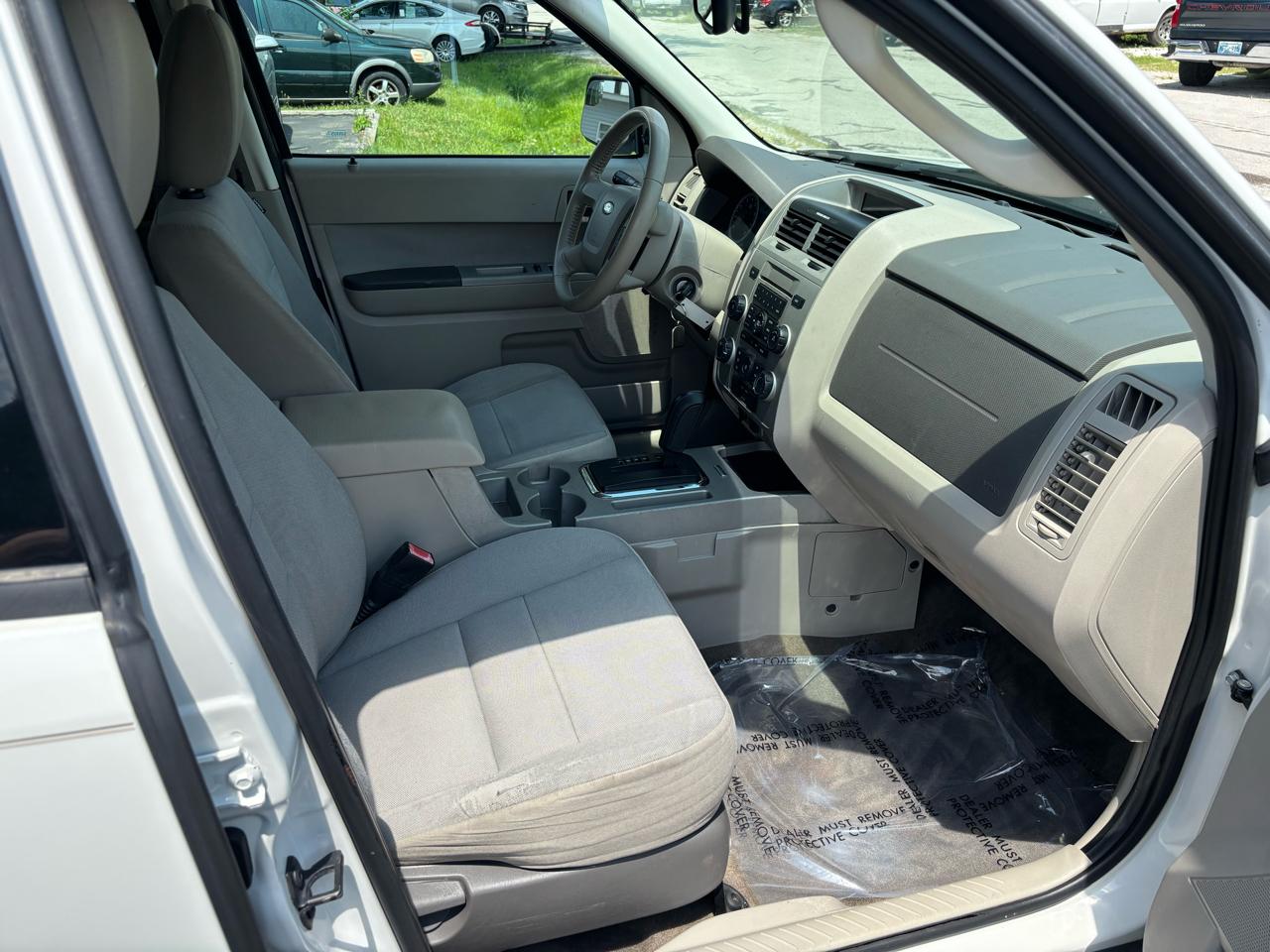 Ford Escape XLT FWD 2011