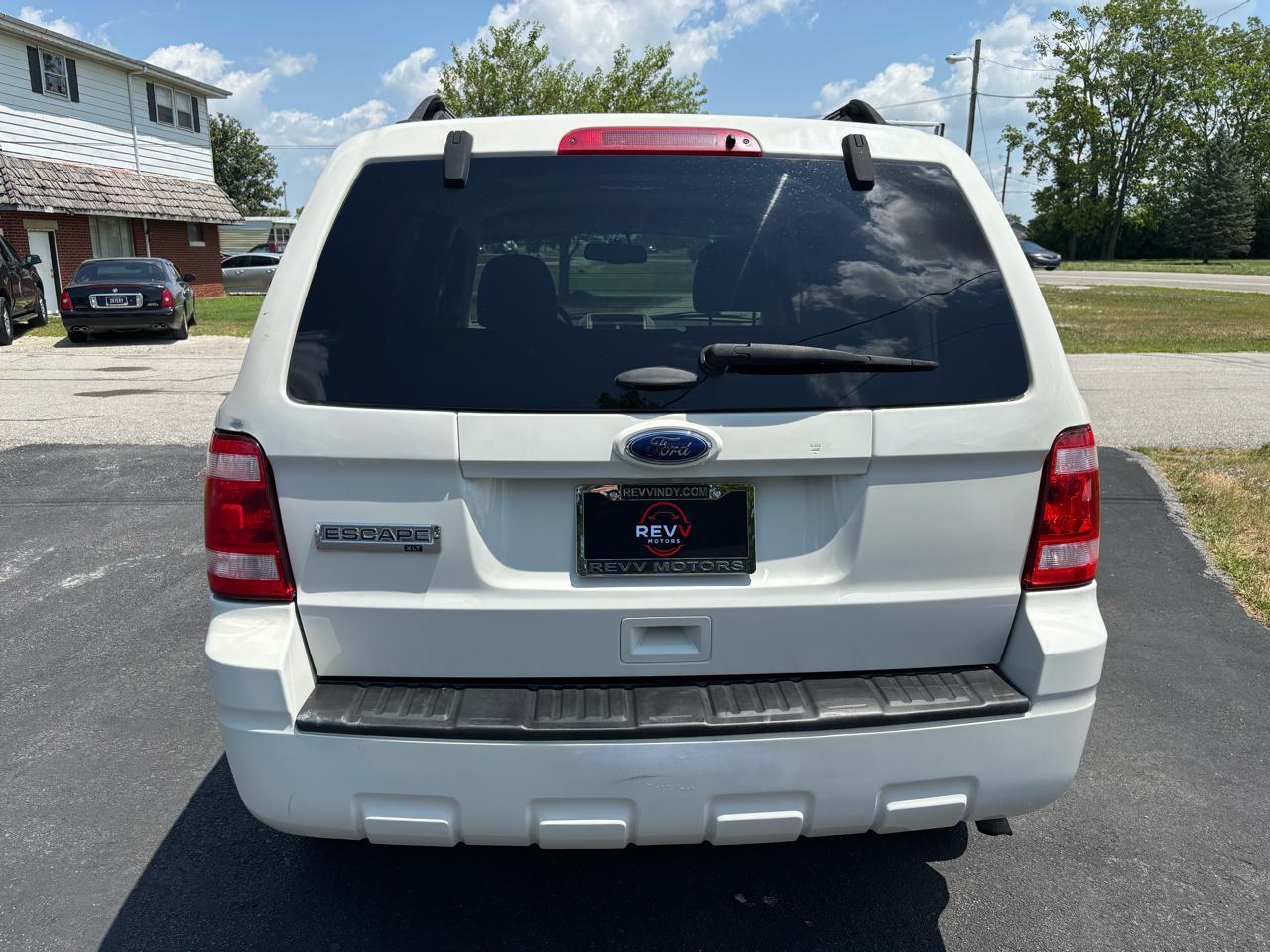 Ford Escape XLT FWD 2011