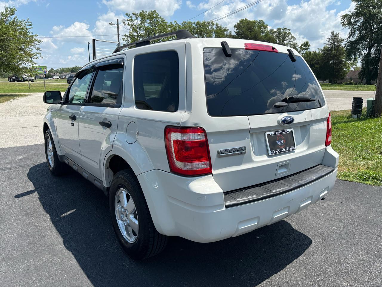 Ford Escape XLT FWD 2011