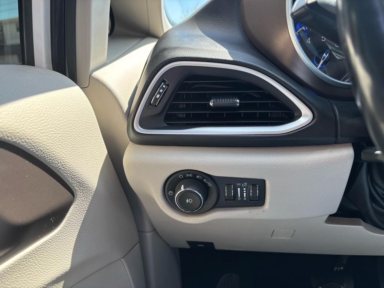 Chrysler Pacifica Touring-L 2019