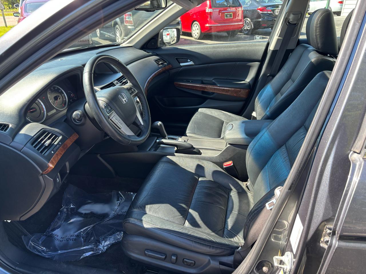 Honda Accord EX-L Sedan AT 2011