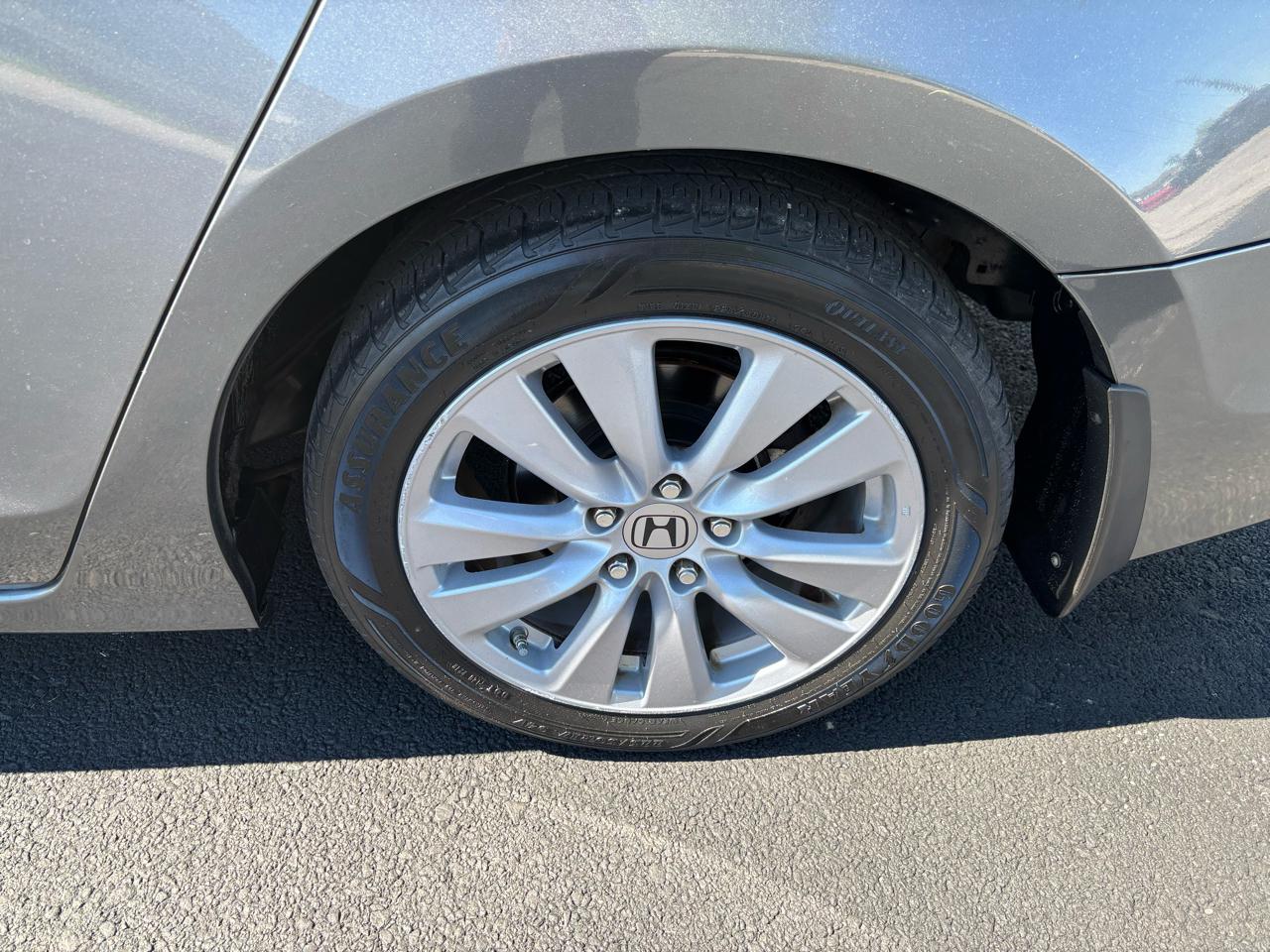 Honda Accord EX-L Sedan AT 2011