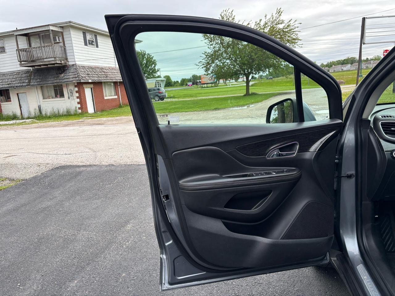 Buick Encore Convenience FWD 2014