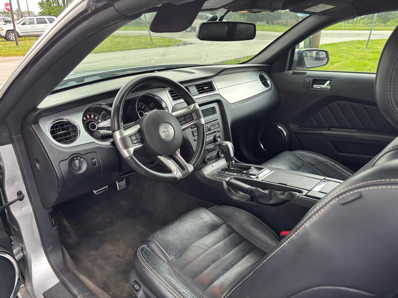 Ford Mustang V6 Convertible 2014