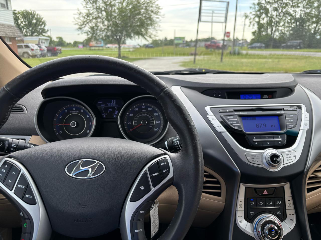 Hyundai Elantra GLS A/T 2011