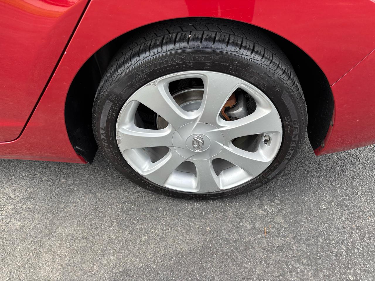 Hyundai Elantra GLS A/T 2011