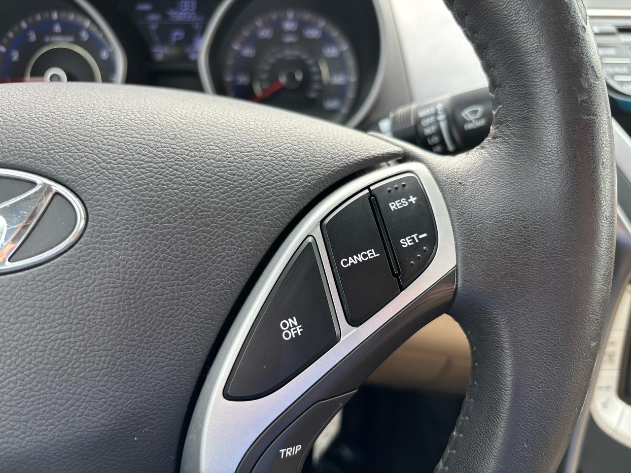Hyundai Elantra GLS A/T 2011