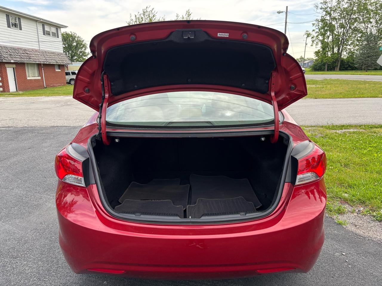 Hyundai Elantra GLS A/T 2011