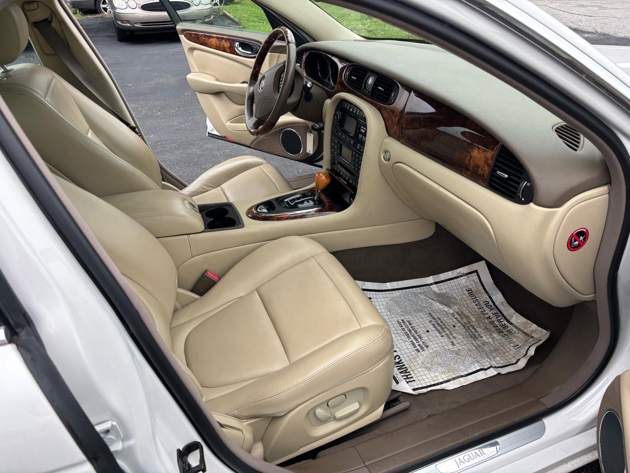 Jaguar XJ-Series XJ8 L 2006
