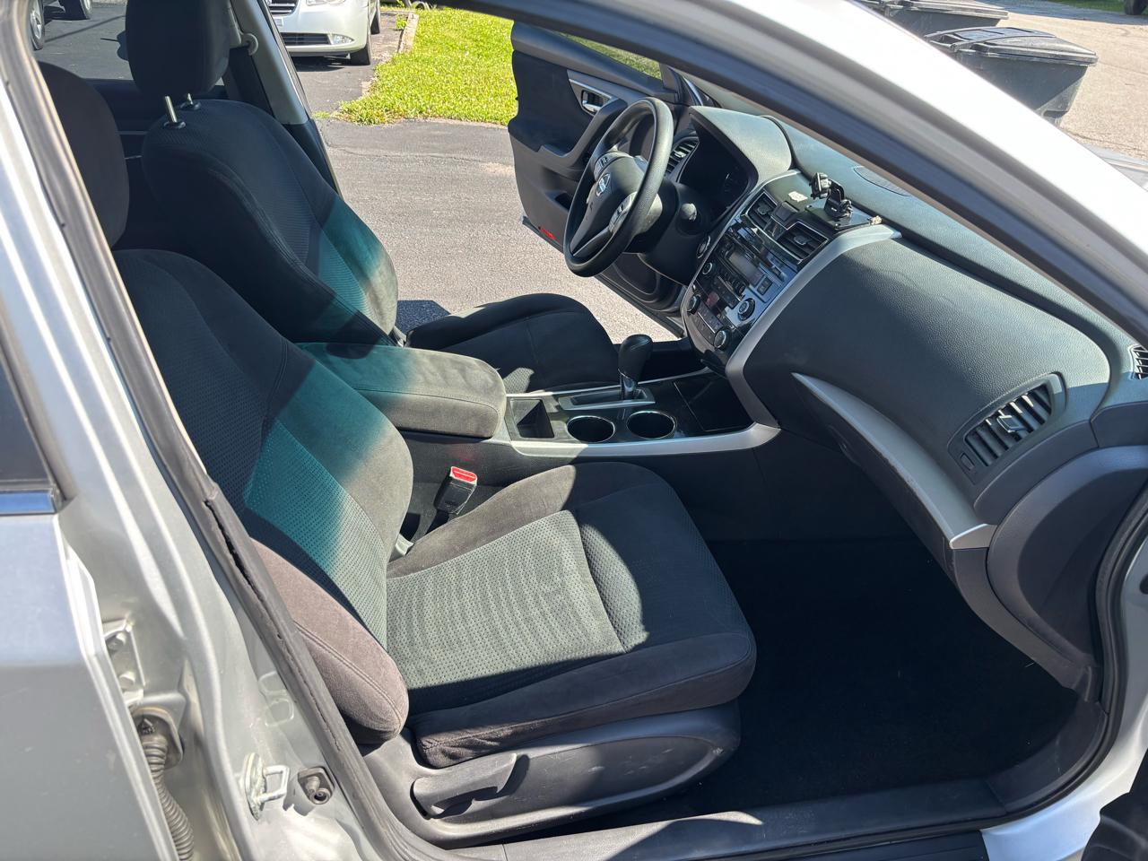 Nissan Altima  2014