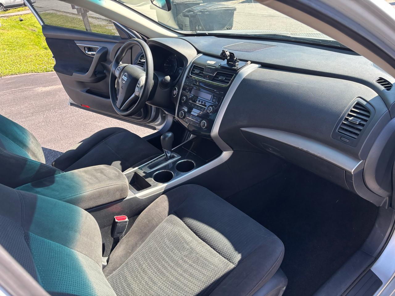 Nissan Altima  2014
