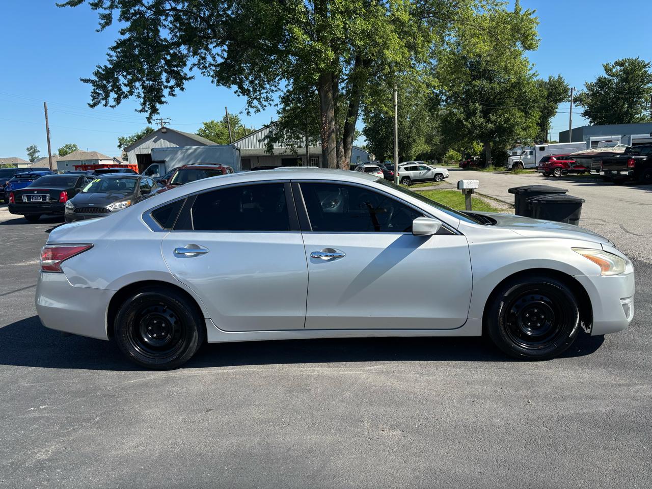 Nissan Altima  2014