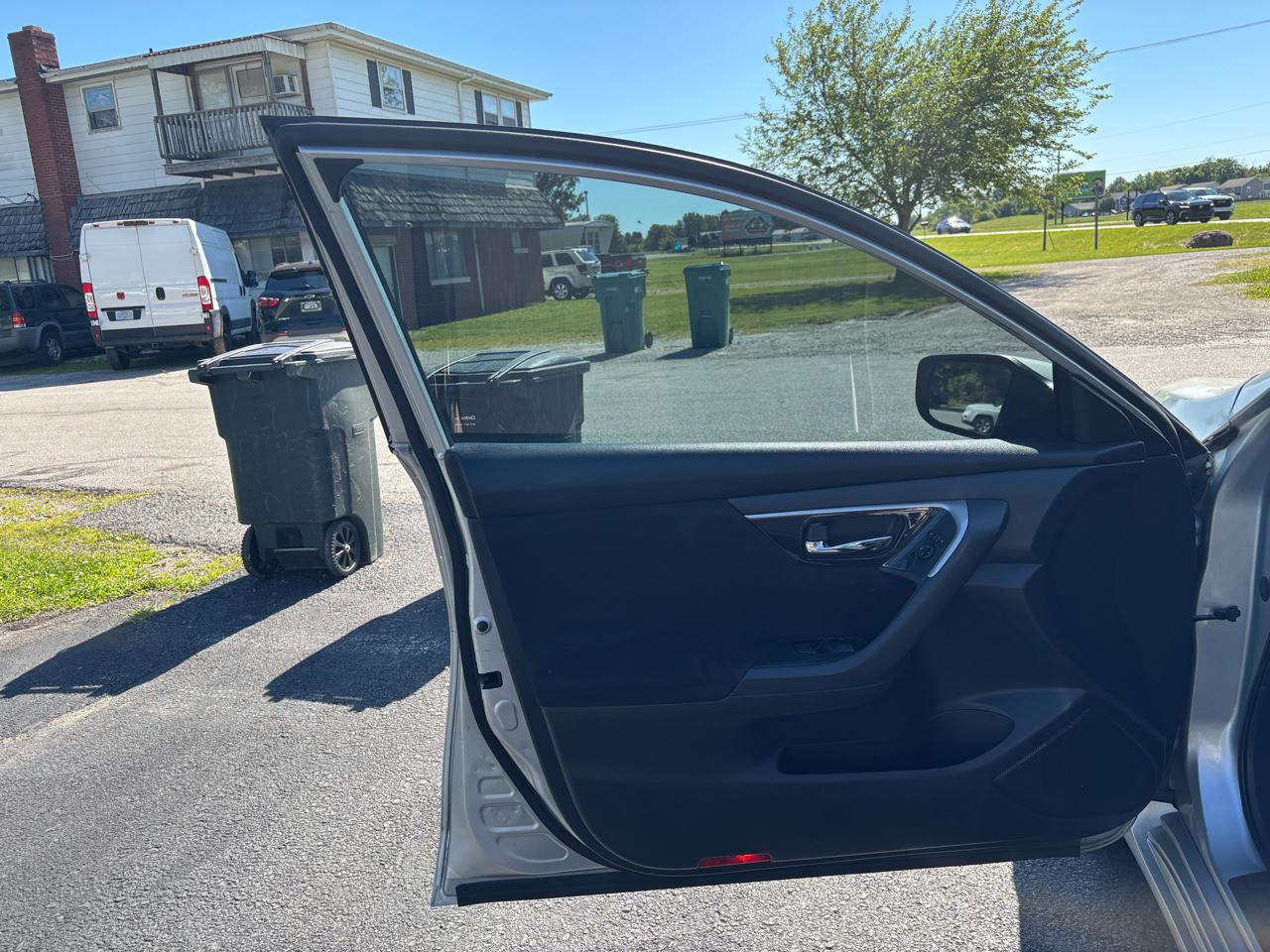 Nissan Altima  2014
