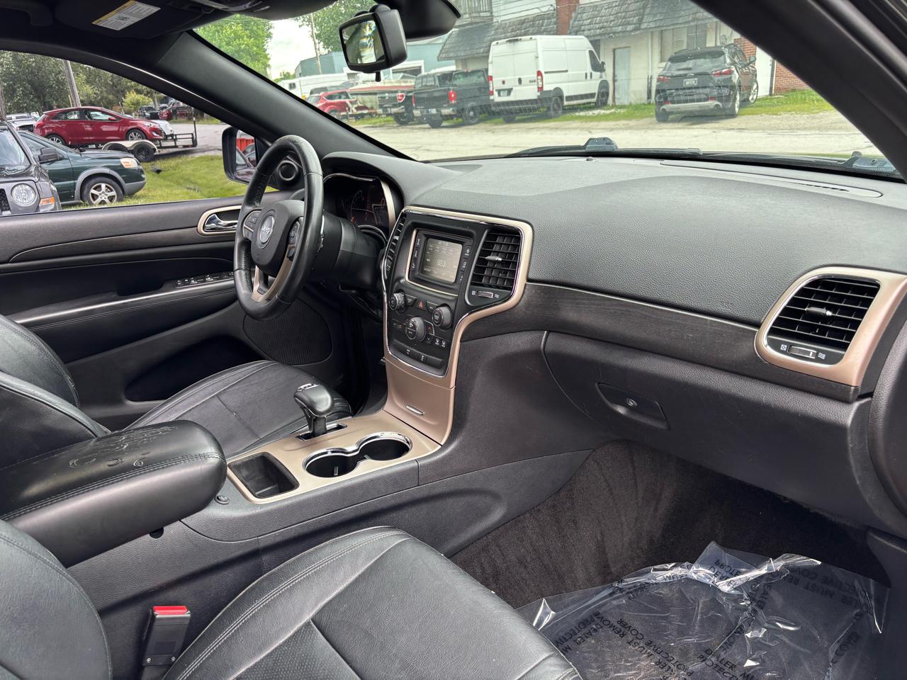 Jeep Grand Cherokee Laredo 4WD 2015