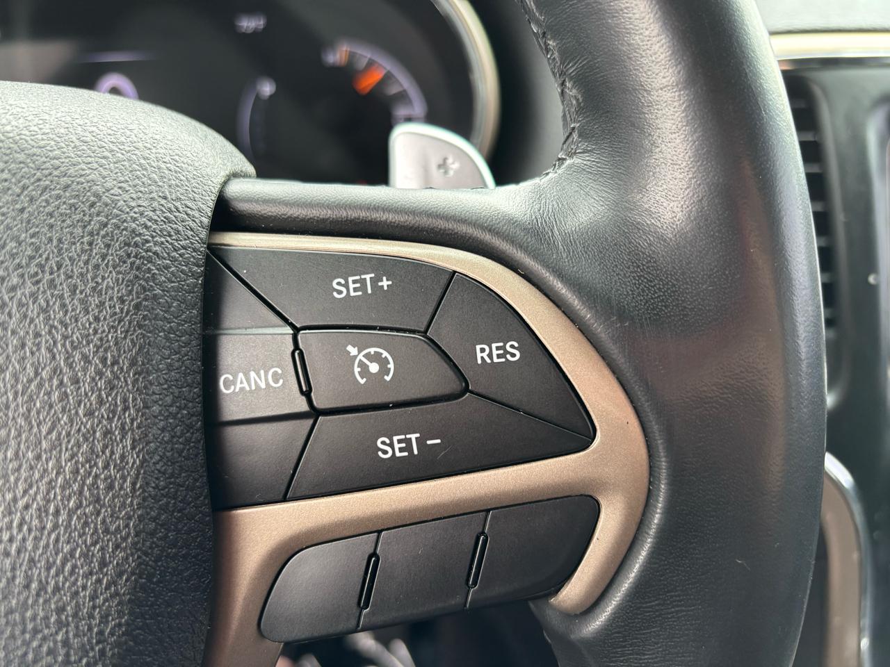 Jeep Grand Cherokee Laredo 4WD 2015