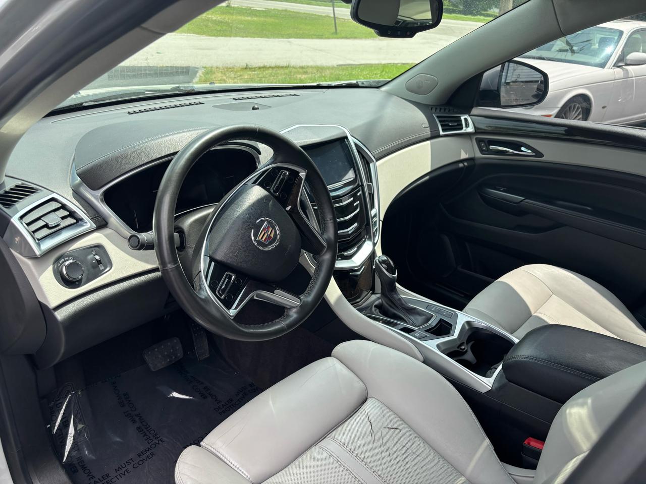 Cadillac SRX Luxury Collection FWD 2015