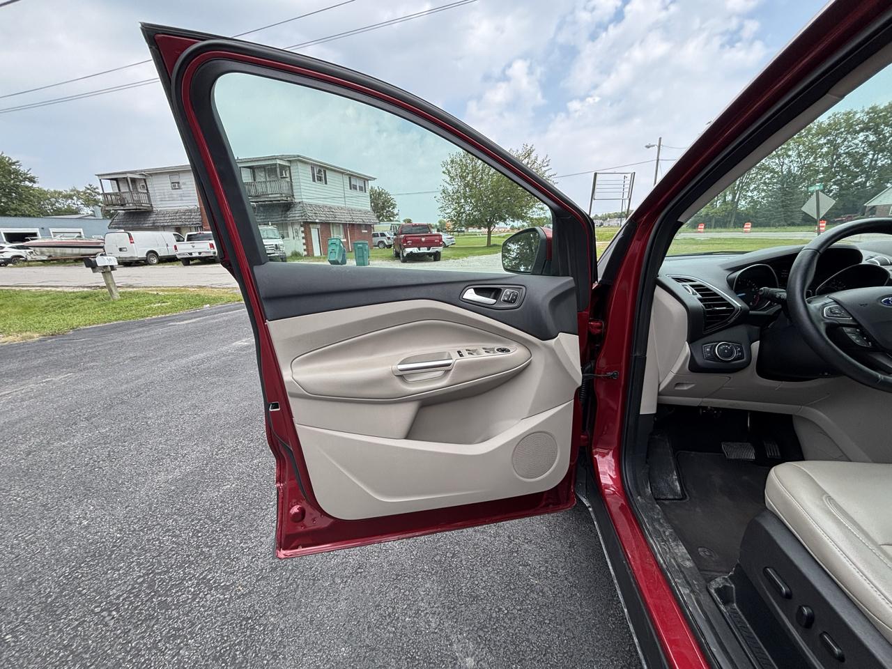 Ford Escape Titanium FWD 2019