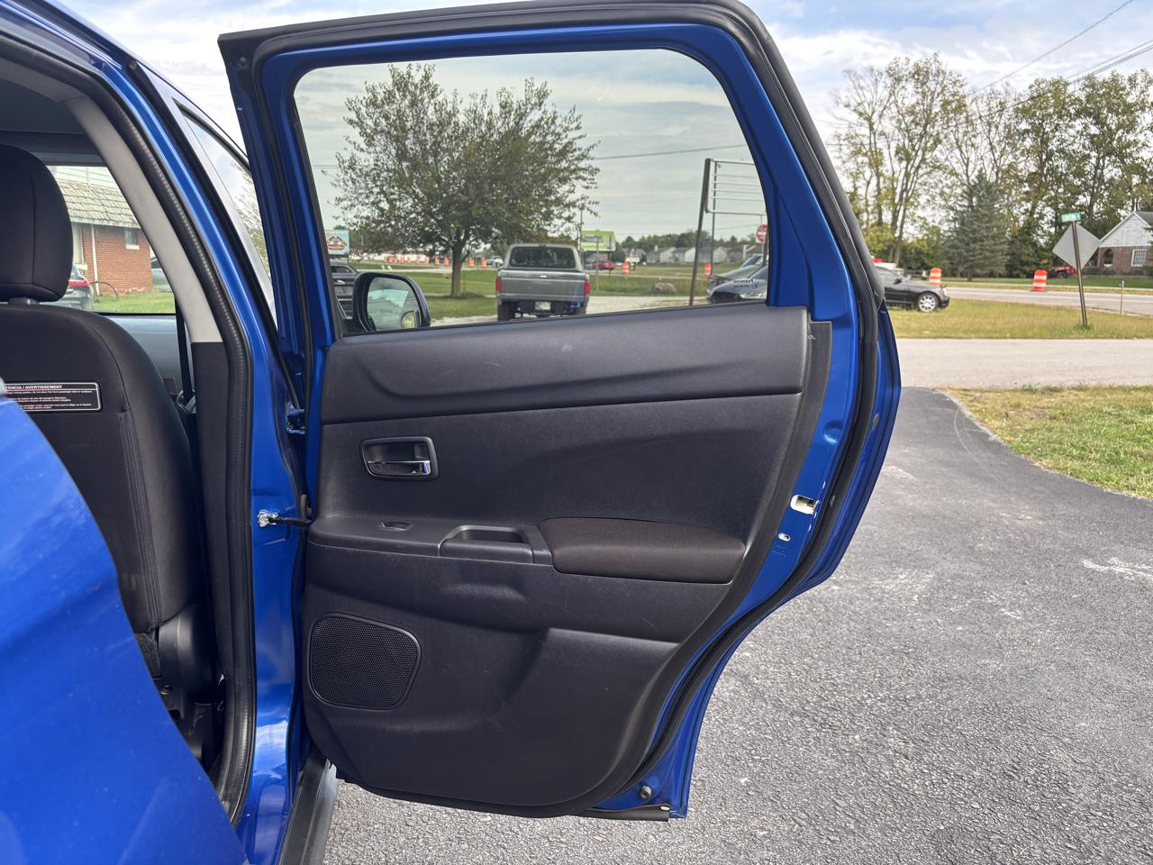 2018 Mitsubishi Outlander Sport LE - Photo 24