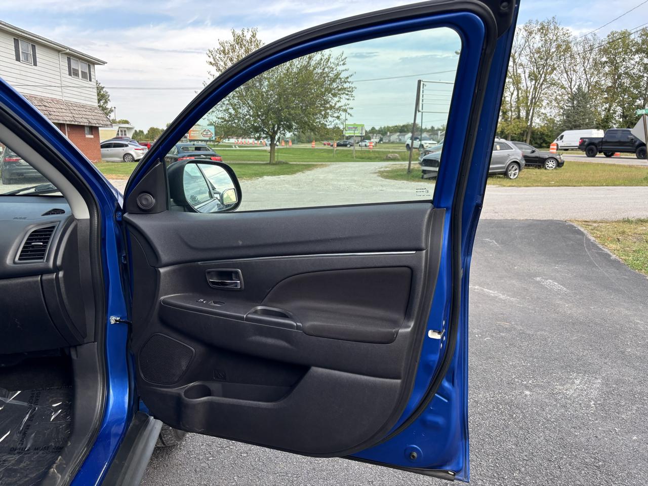 2018 Mitsubishi Outlander Sport LE - Photo 27