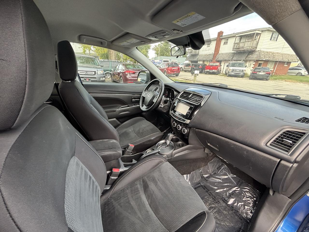 2018 Mitsubishi Outlander Sport LE - Photo 29
