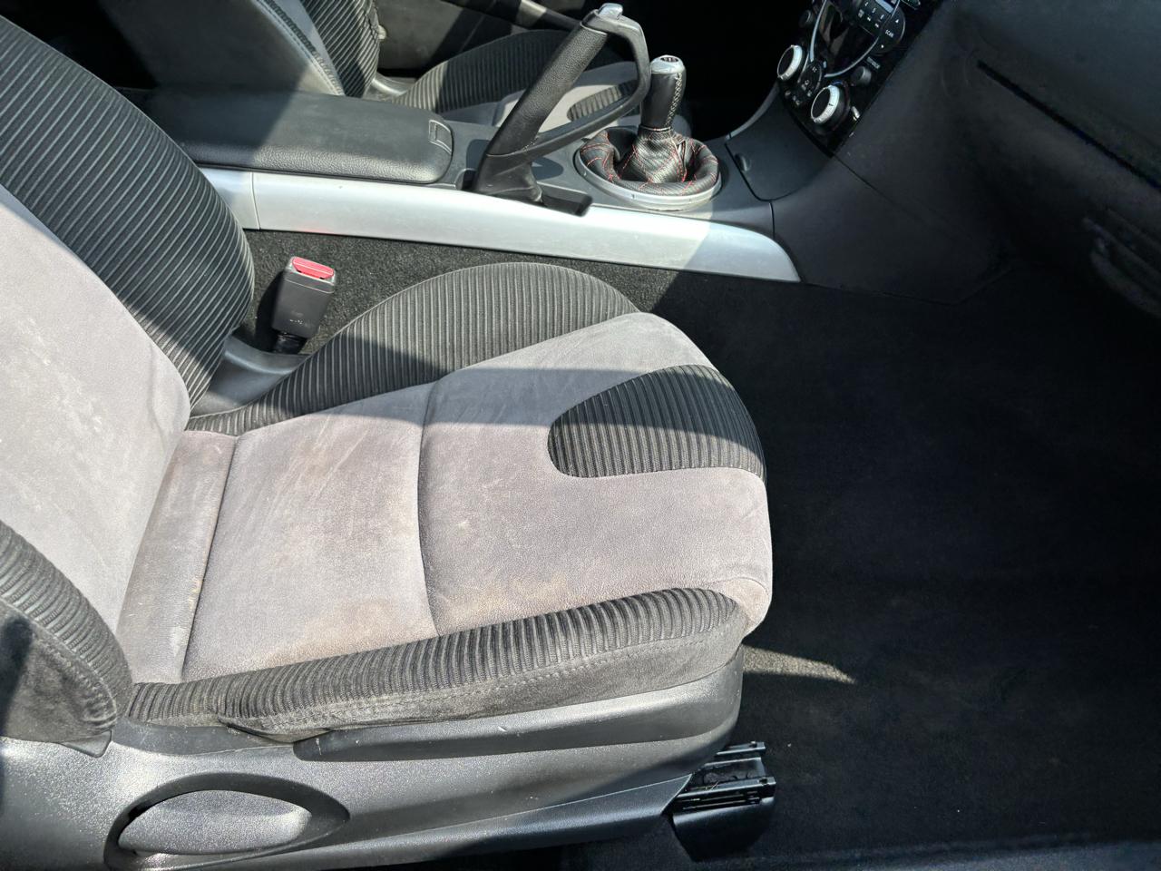 Mazda RX-8 6-Speed 2005