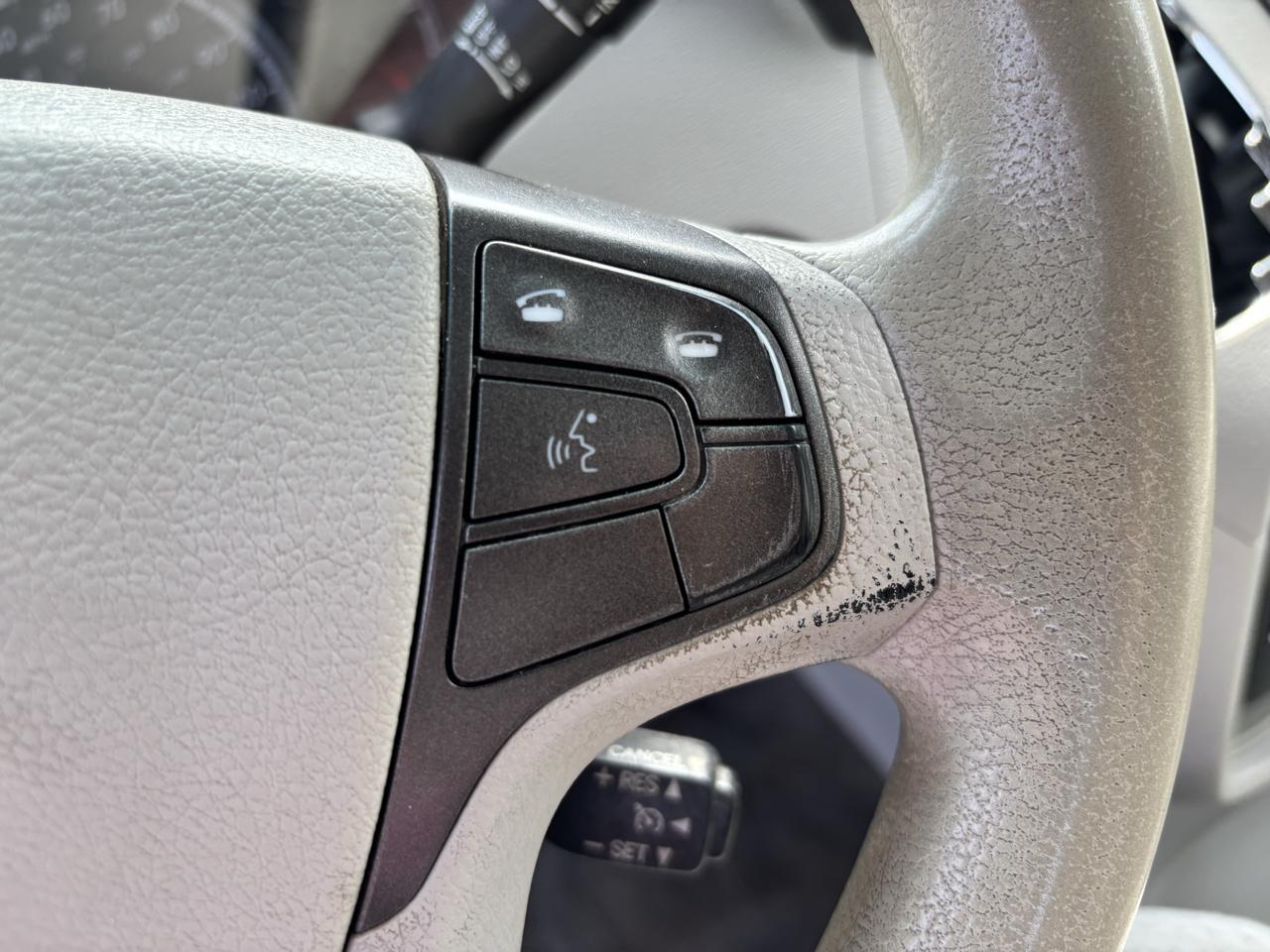 Toyota Sienna LE FWD 8-Passenger V6 2013