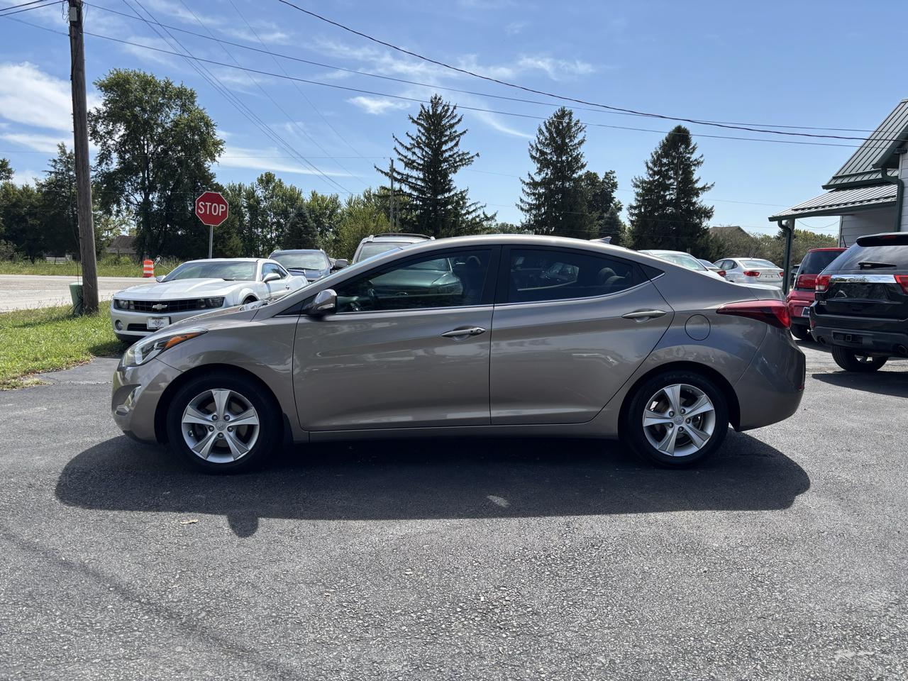Hyundai Elantra SE 6AT 2016