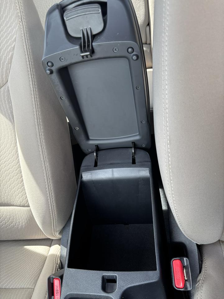 Hyundai Elantra SE 6AT 2016