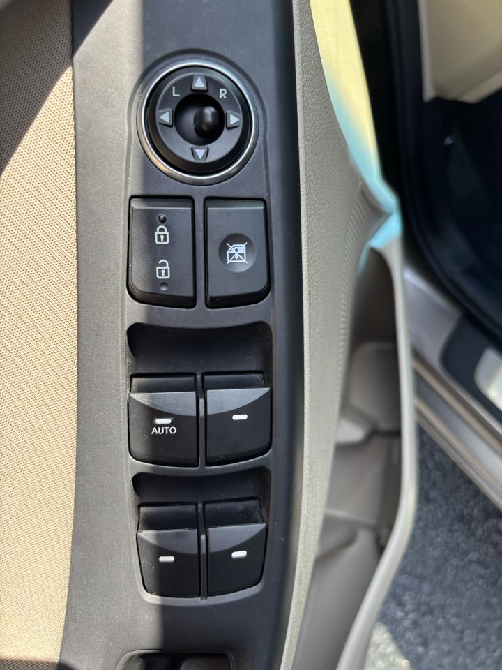 Hyundai Elantra SE 6AT 2016