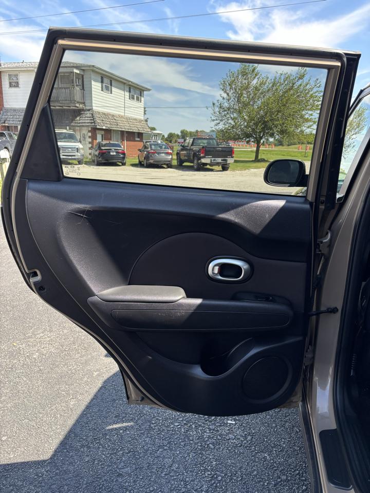 Kia Soul Base 6A 2016