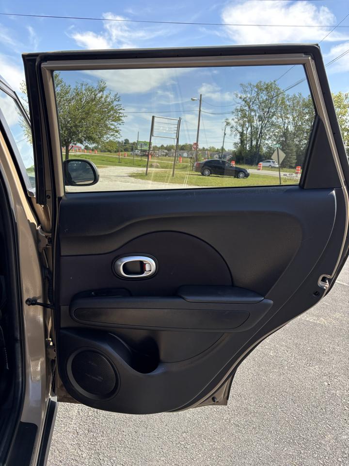 Kia Soul Base 6A 2016