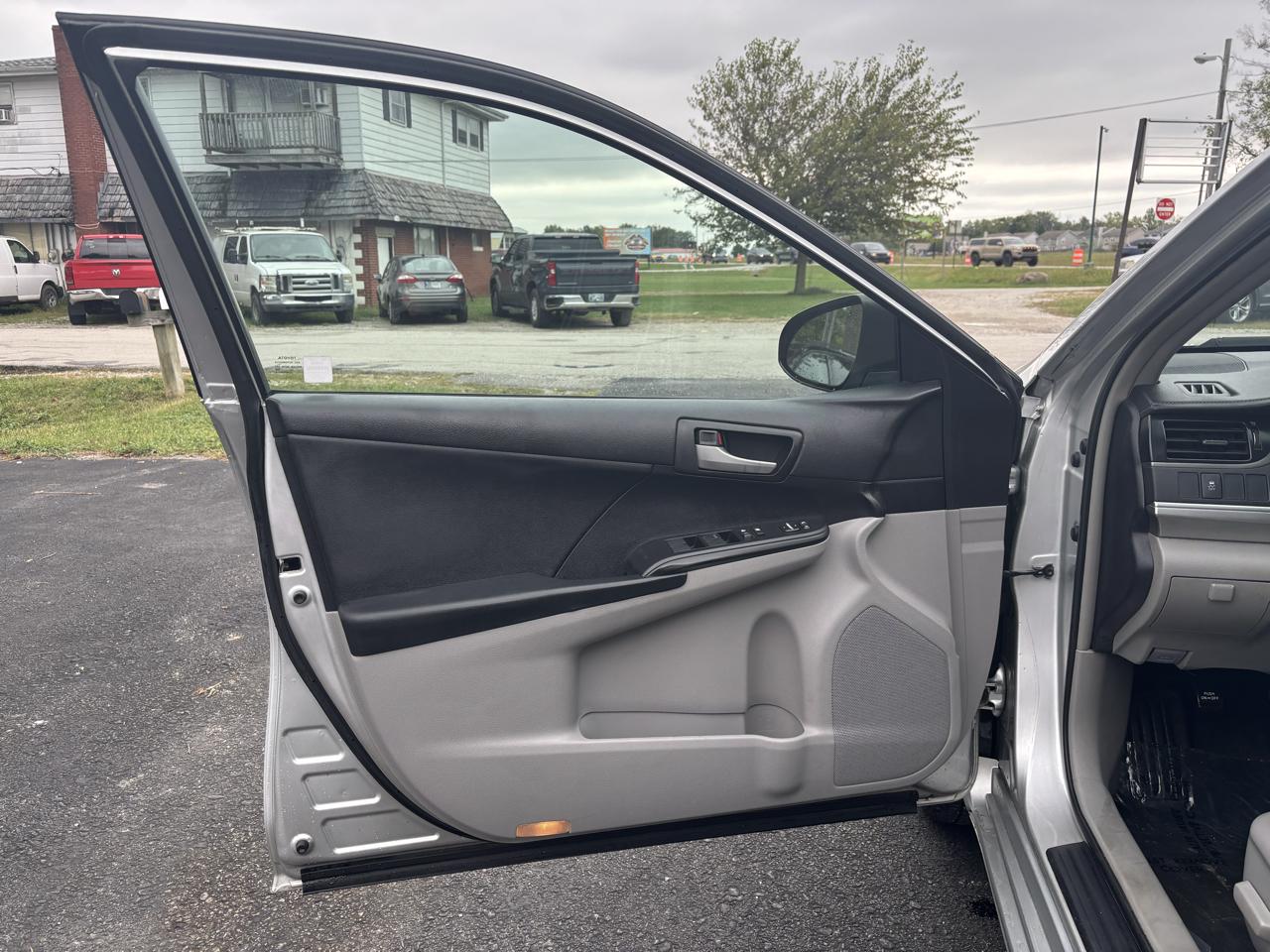 Toyota Camry SE 2012