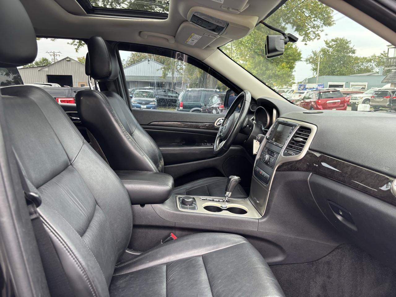 Jeep Grand Cherokee Laredo 4WD 2013