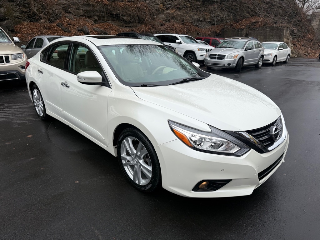Nissan Altima  2016