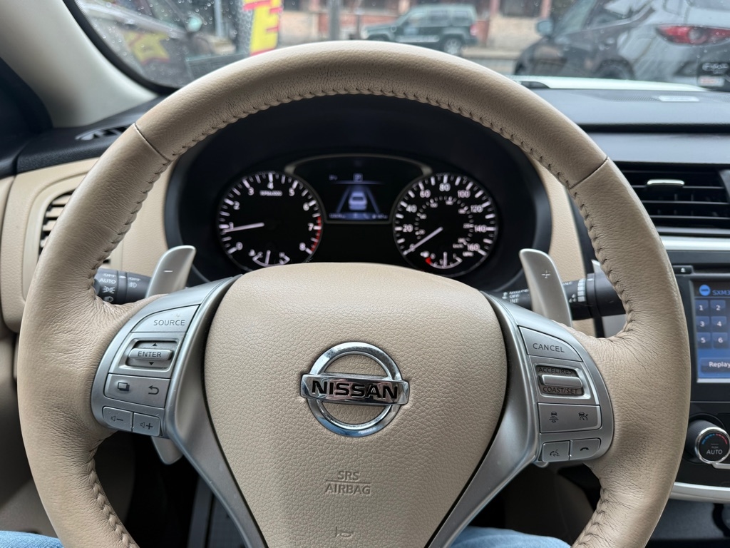 Nissan Altima  2016