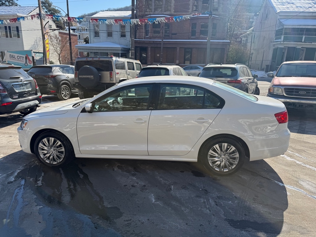 Volkswagen Jetta  2012