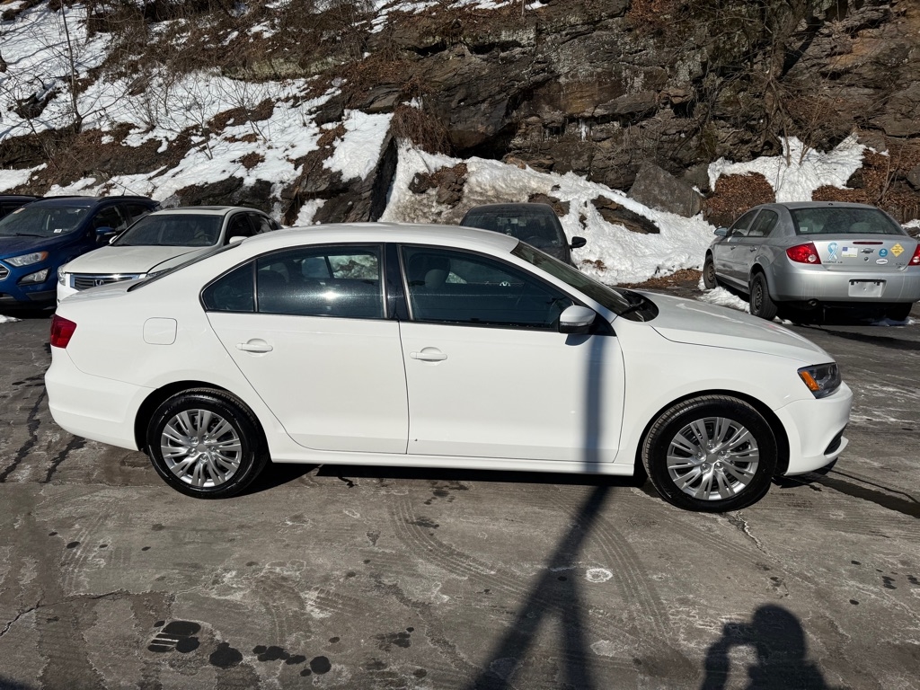 Volkswagen Jetta  2012