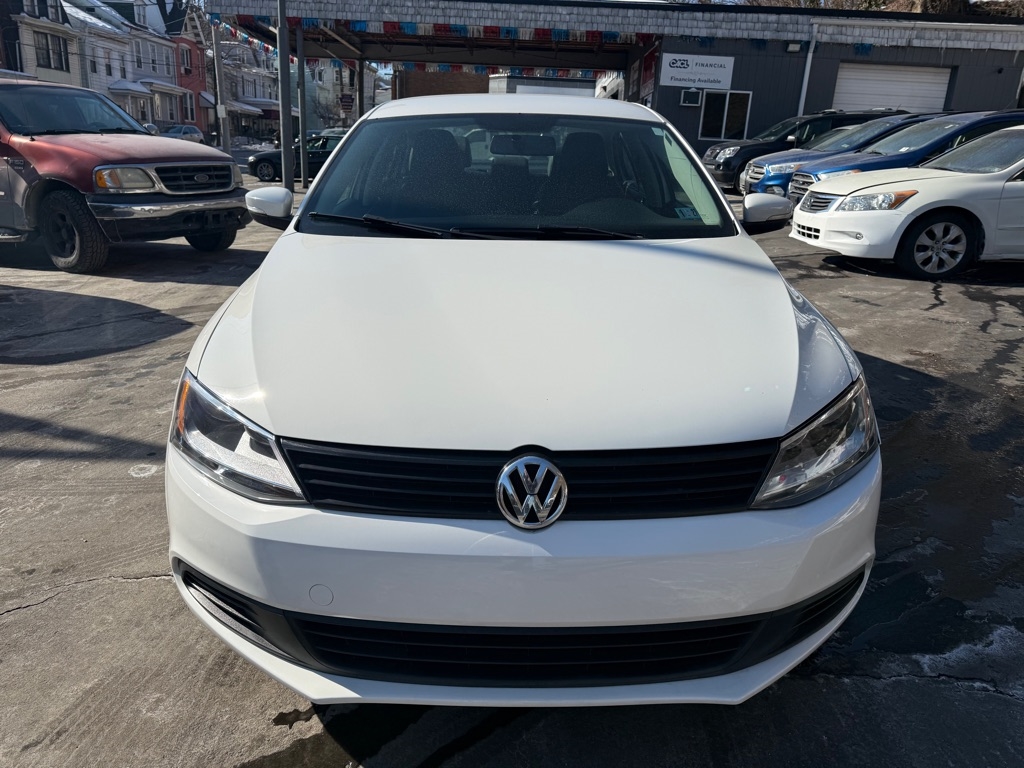 Volkswagen Jetta  2012