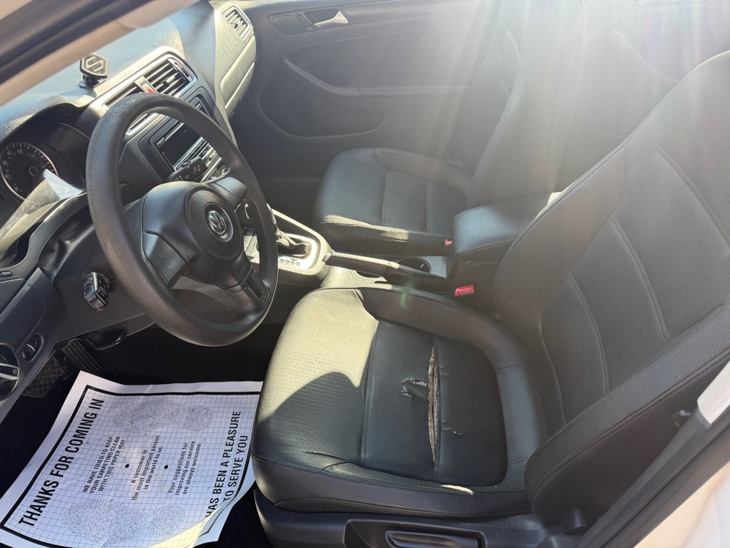 Volkswagen Jetta  2012